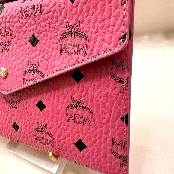 MCM Pink Leather Clutch - Picture 4 of 9
